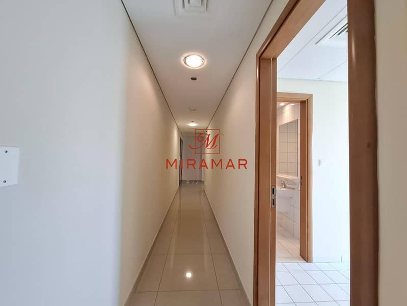 17 aecd25cc-2ce9-471b-8c80-92be15992936. png