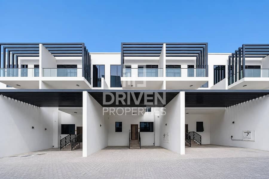 Luxurious TH | Turnkey Smart Home | Community View Luxurious TH | Turnkey Smart Home | Community View