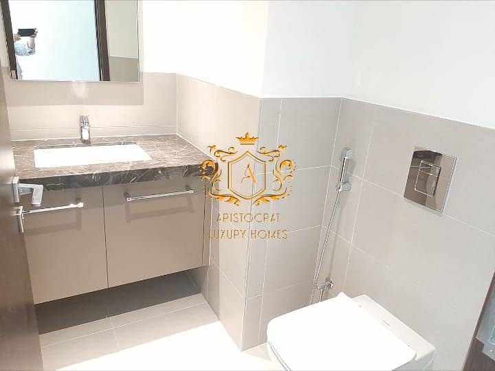 5 Bathroom 01. jpeg