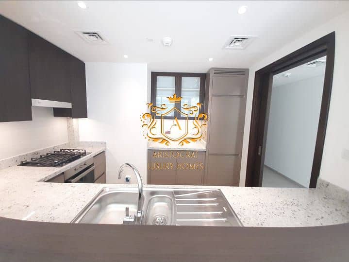 6 Kitchen 02. jpeg