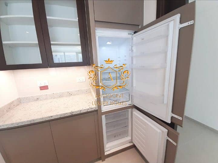 9 Kitchen 04. jpeg