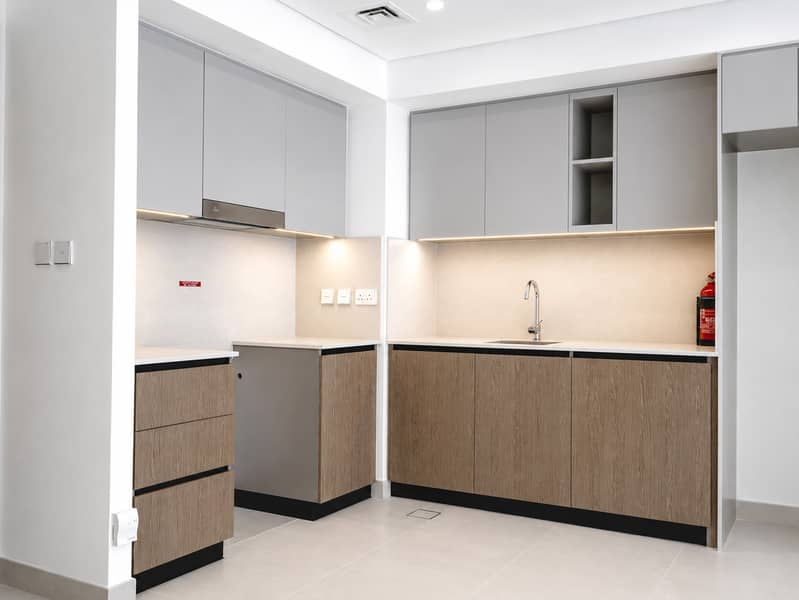 6 Modern minimalist kitchen. jpg