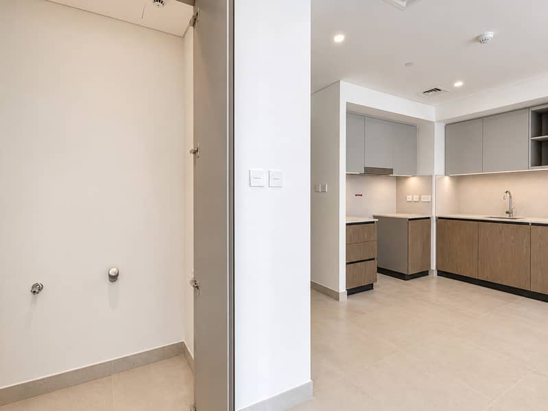 7 Kitchen interior with sink. jpg