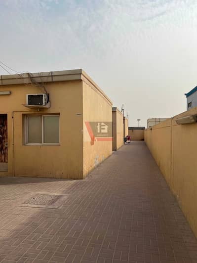 Labour Camp zum Miete in Industrial Area, Sharjah - 1c27a6e2-7f01-439e-a88c-86579422b9a7. jpg