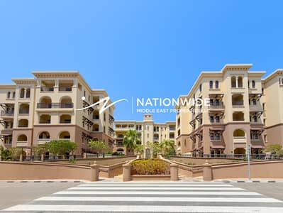3 Bedroom Flat for Rent in Saadiyat Island, Abu Dhabi - Chic 3BR|Maids Room+Terrace|Community+City View