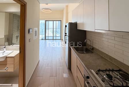 Studio for Rent in Downtown Jebel Ali, Dubai - Kitchen Appliances | Open View | Ready