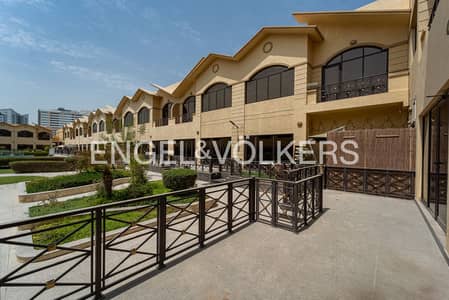 Villa de 4 chambres à à louer à Al Barsha, Dubai - Villa à Al Barsha,Al Barsha 1,Village 33, 4 chambres, 280000 AED - 16555387 Villa de 4 chambres à à louer à Al Barsha, Dubai - Villa à Al Barsha,Al Barsha 1,Village 33, 4 chambres, 280000 AED - 16555387