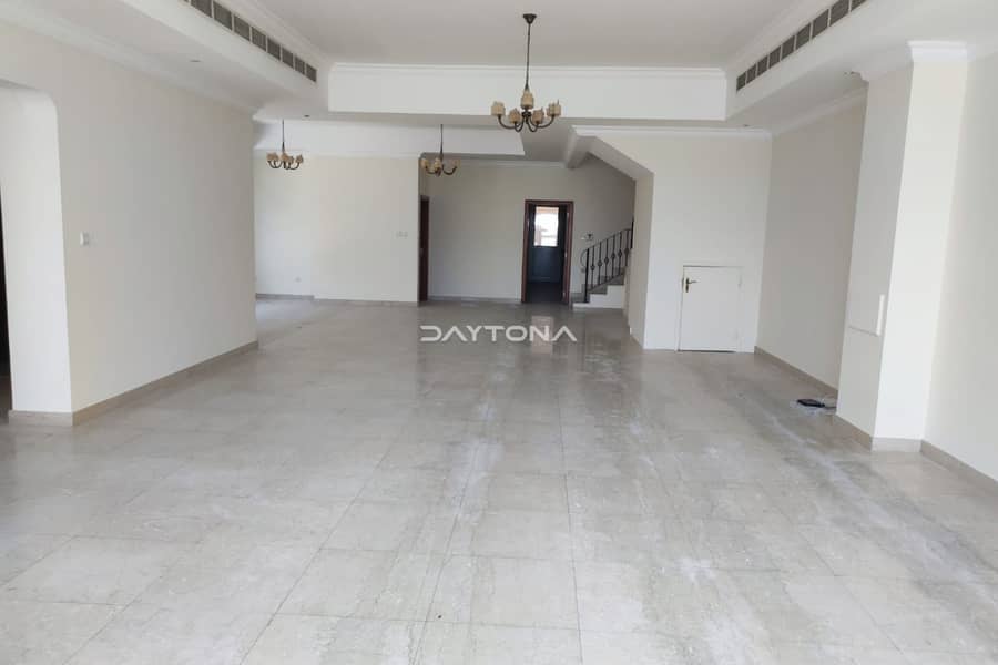 Villa in Al Barsha,Al Barsha 1, 5 schlafzimmer, 325000 AED - 16555405 Villa in Al Barsha,Al Barsha 1, 5 schlafzimmer, 325000 AED - 16555405