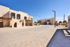 √Single Row End Villa | Steps away from the Park√