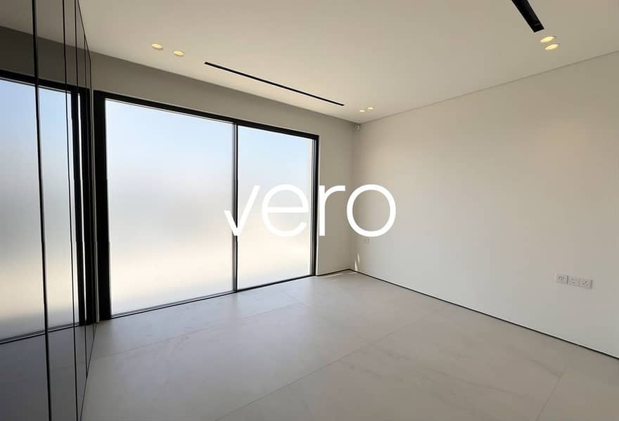 6 Photo 6