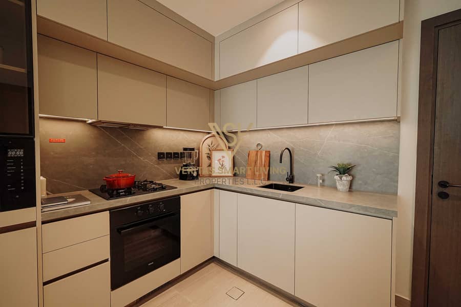 6 Kitchen. JPG