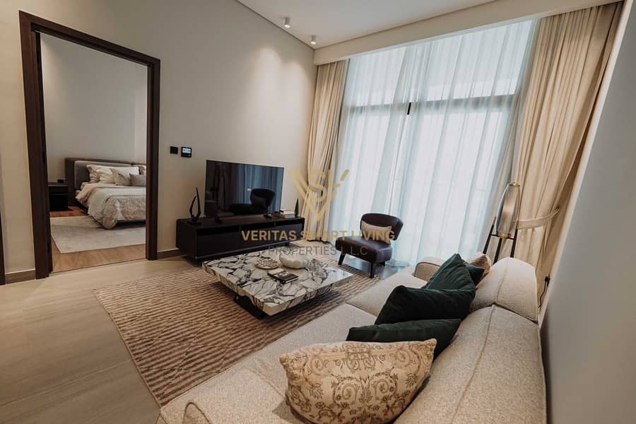 4 Living room. . . JPG