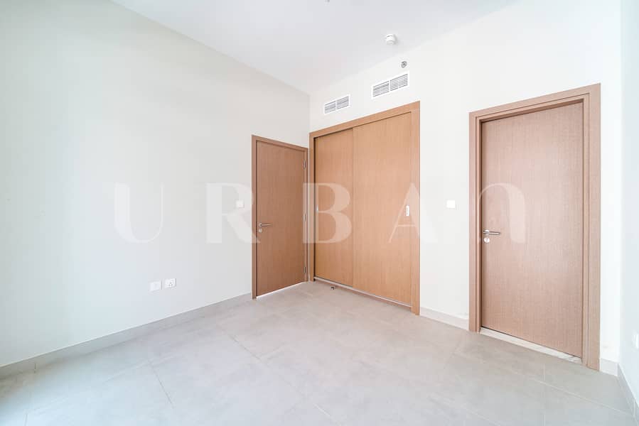 9 ADU00132. jpg