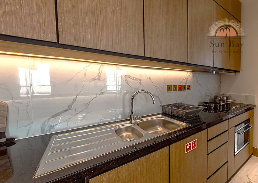 6 Kitchen 2. jpg