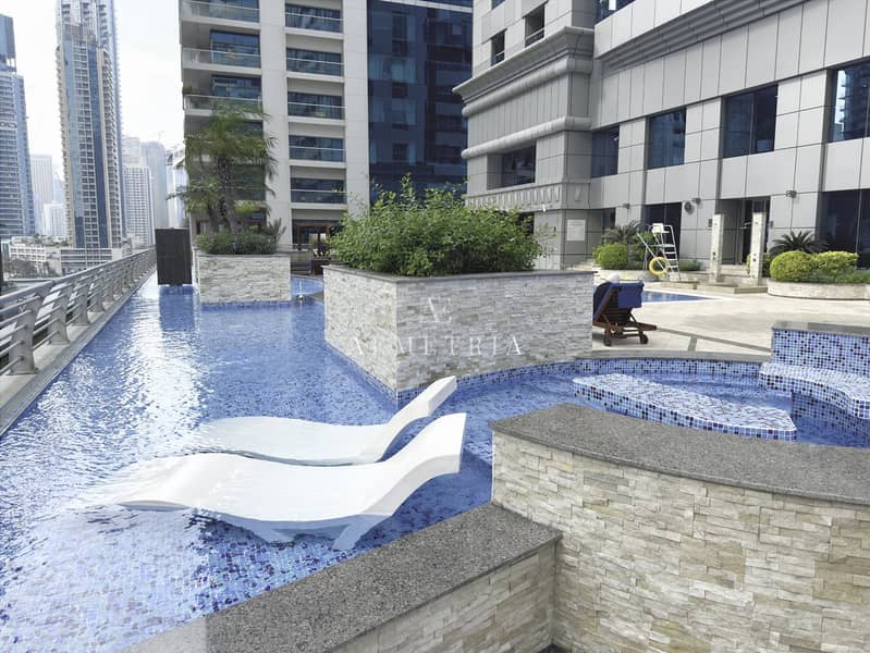 23 In-Pool Sun Lounger. jpg