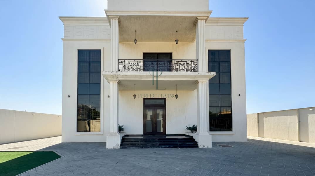 villa_facade_cleaned. jpg villa_facade_cleaned. jpg