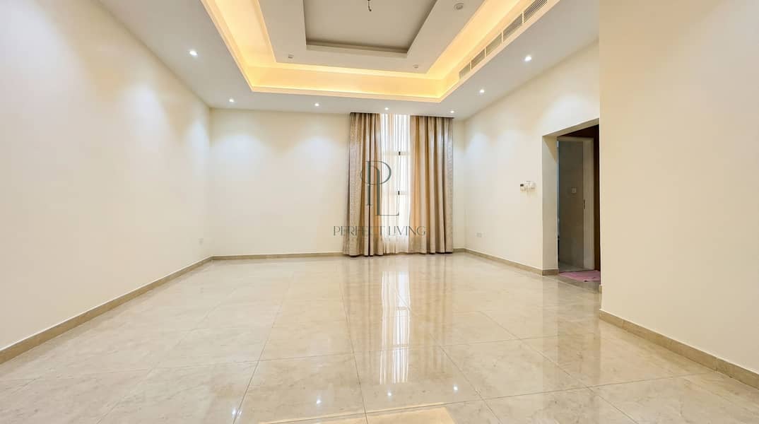 8 dining_room_empty_polished. jpg