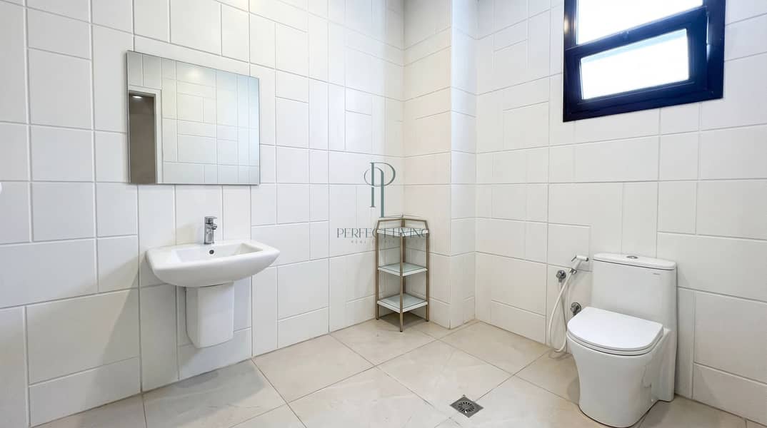 9 guest_bathroom_empty_polished. jpg