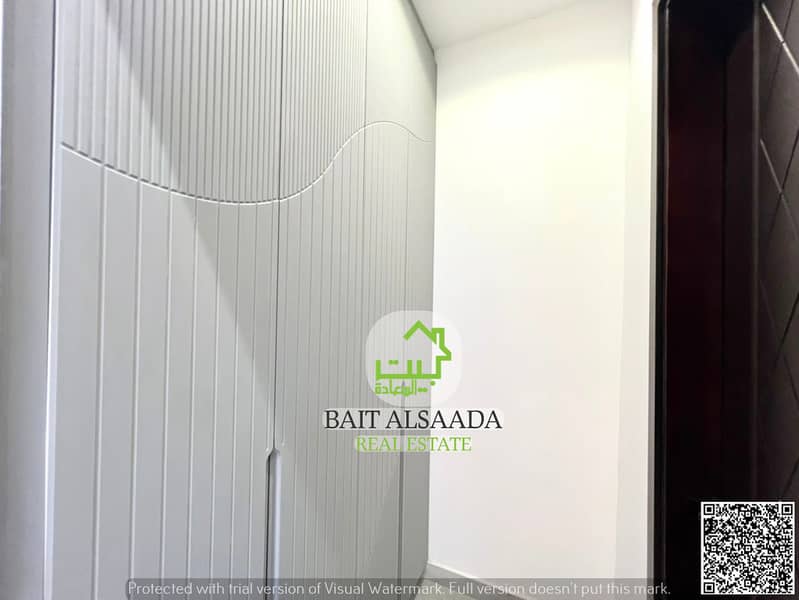 12 2f753922-ce96-41ae-96d7-2018baf49ef6. jpg
