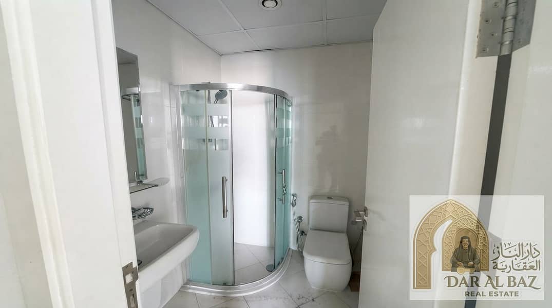 15 Enhancing_real_estate_listing_ph…_20260916004114. jpeg