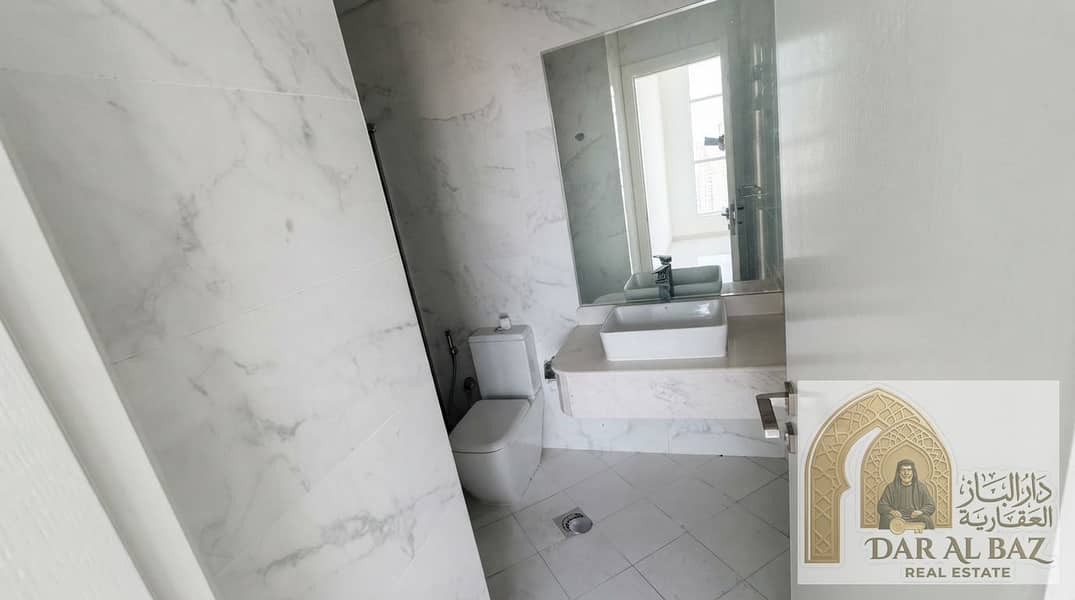 18 Real_estate_photo_enhancement_in…_20260916003308. jpeg