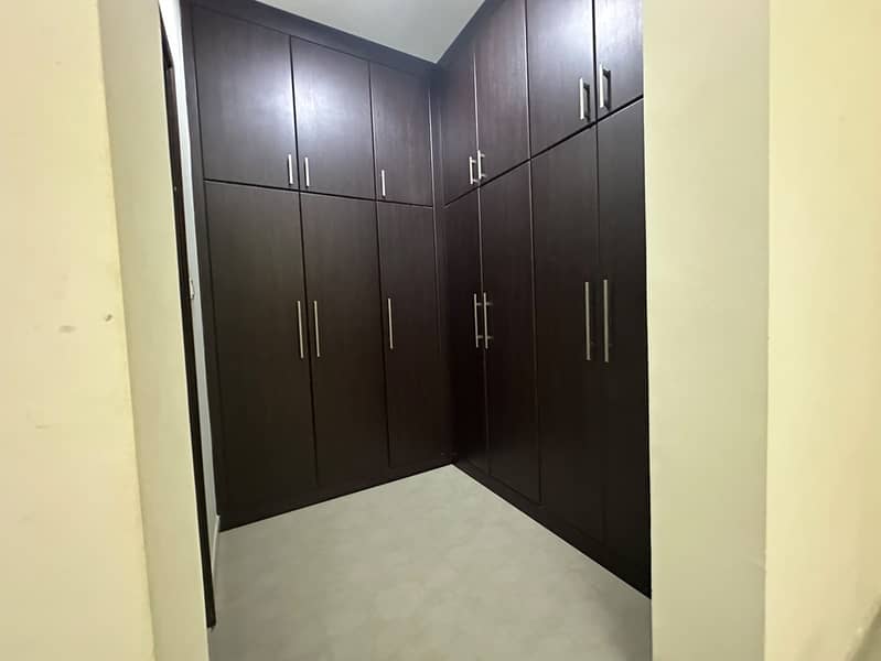 12 wardrobe. jpeg