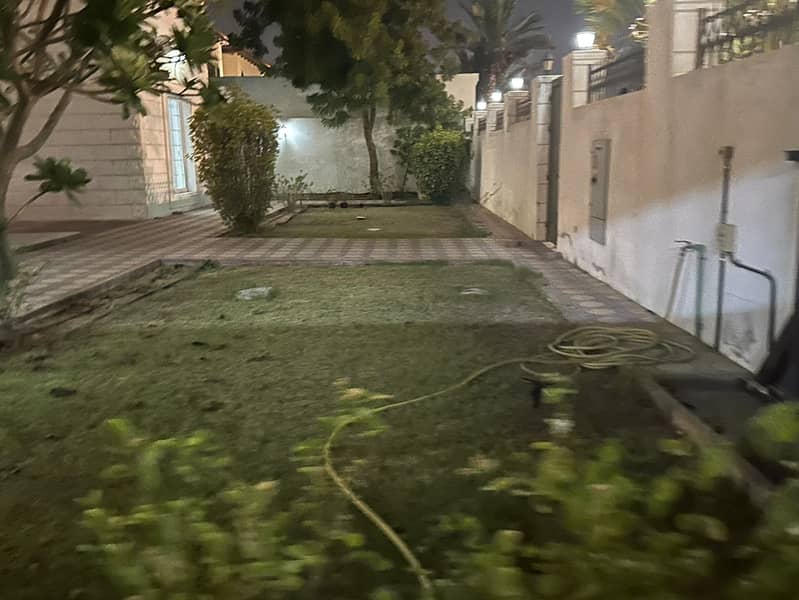 13 outside garden. jpeg