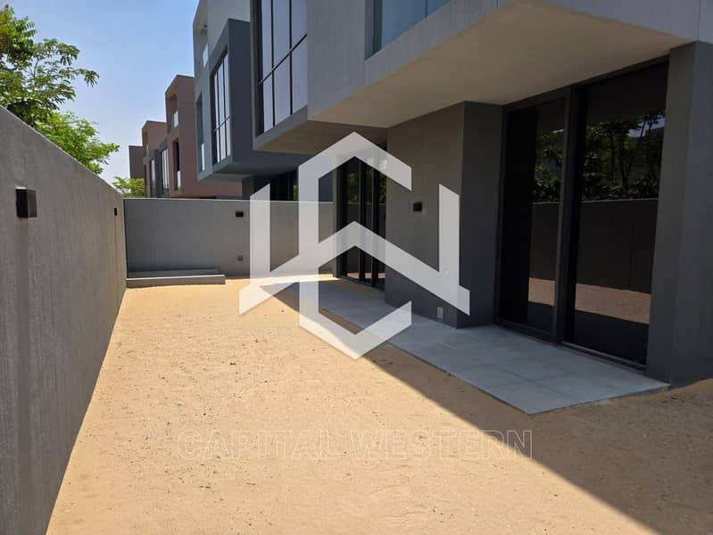 9 4BR+Majlis+Maid | Brand New | Kitchen-furnished