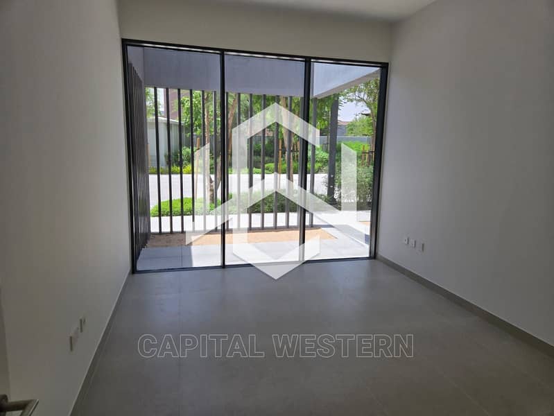 13 4BR+Majlis+Maid | Brand New | Kitchen-furnished