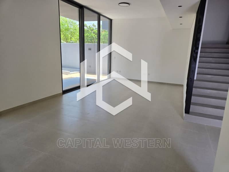 14 4BR+Majlis+Maid | Brand New | Kitchen-furnished