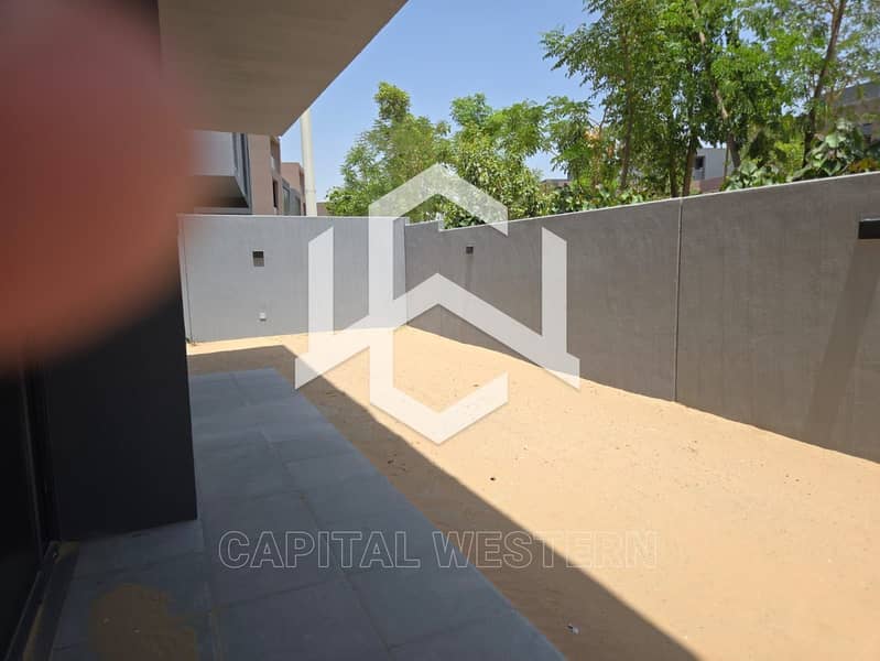 16 4BR+Majlis+Maid | Brand New | Kitchen-furnished