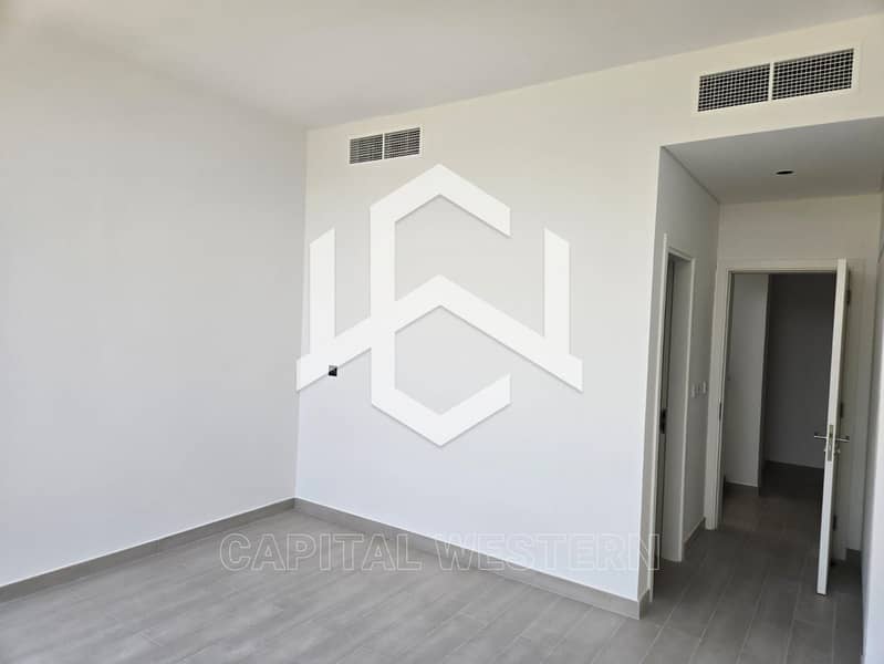 22 4BR+Majlis+Maid | Brand New | Kitchen-furnished