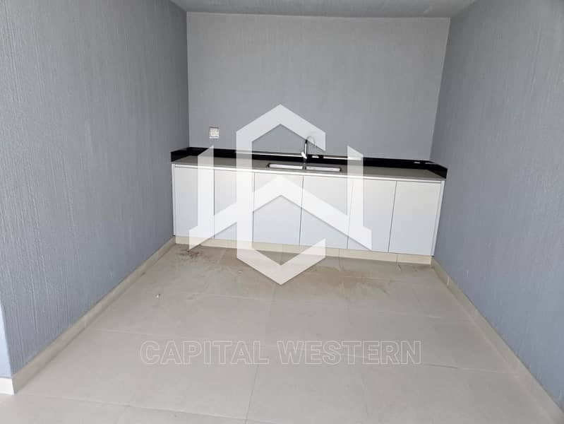 28 4BR+Majlis+Maid | Brand New | Kitchen-furnished