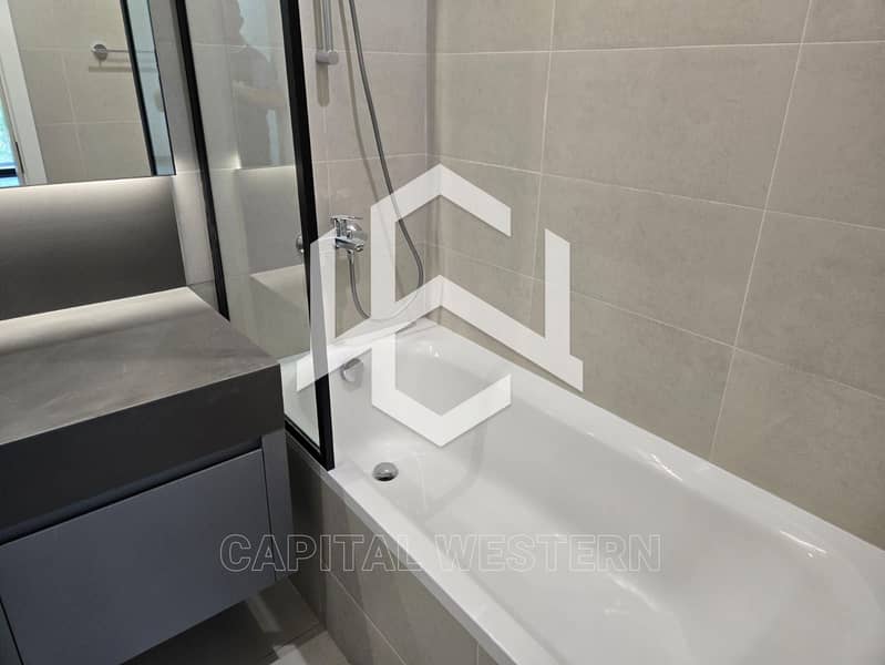 33 4BR+Majlis+Maid | Brand New | Kitchen-furnished