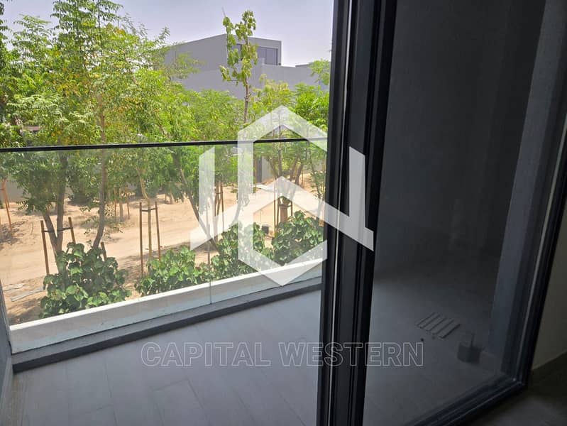 34 4BR+Majlis+Maid | Brand New | Kitchen-furnished