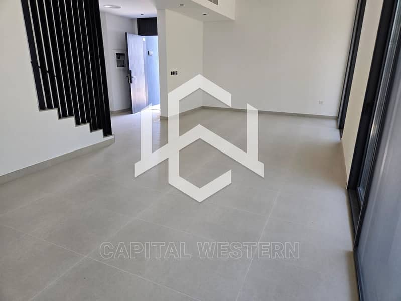 37 4BR+Majlis+Maid | Brand New | Kitchen-furnished