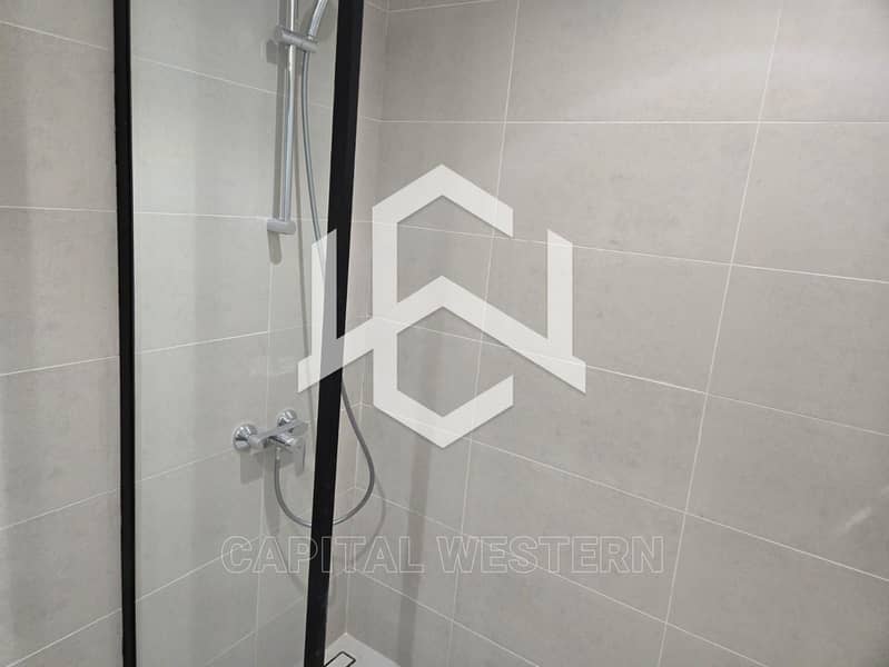 38 4BR+Majlis+Maid | Brand New | Kitchen-furnished