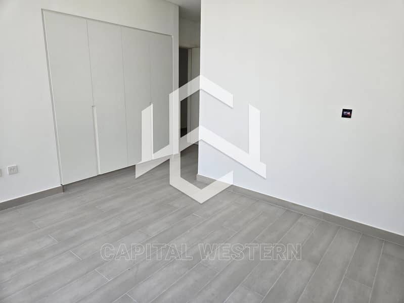 40 4BR+Majlis+Maid | Brand New | Kitchen-furnished