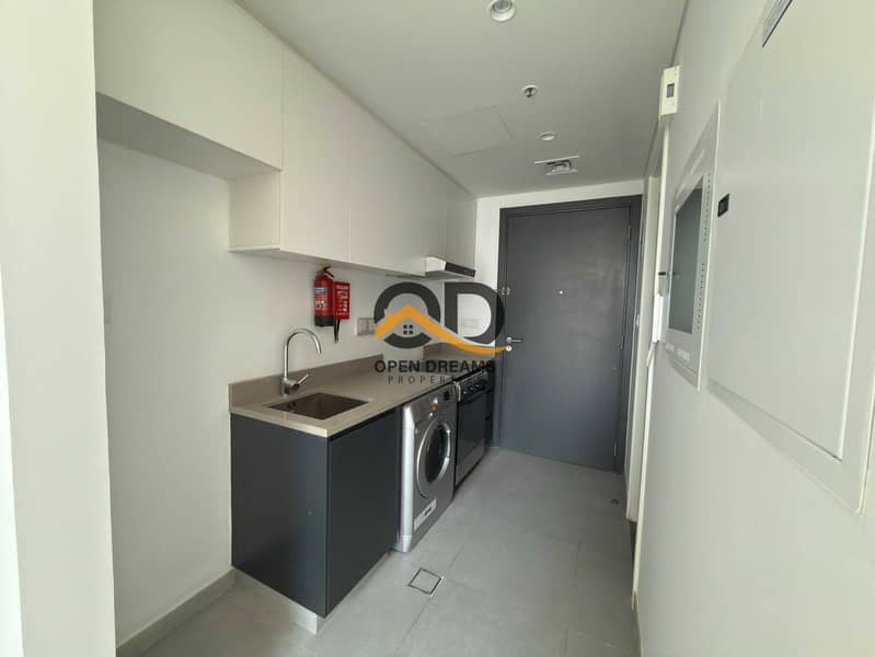 4 16730. jpg