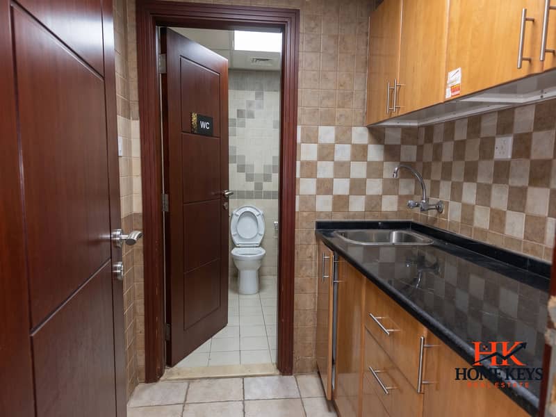 3 2 Pantry+Washroom. jpg