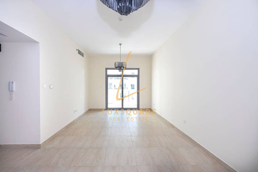 One Cheque|Closed kitchen |Chiller Free |Pool view One Cheque|Closed kitchen |Chiller Free |Pool view