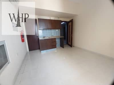 Studio de  à à louer à Muwaileh Commercial, Sharjah - 232b74b7-dcad-4c0a-b68f-7a9a38bcb950. jpeg