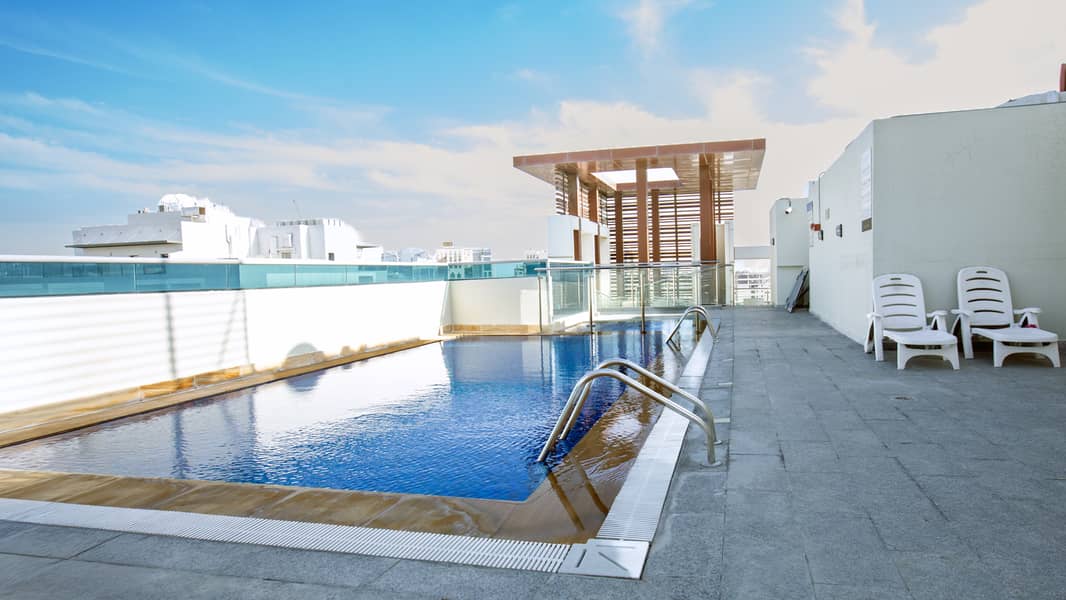7 swimming pool. jpg