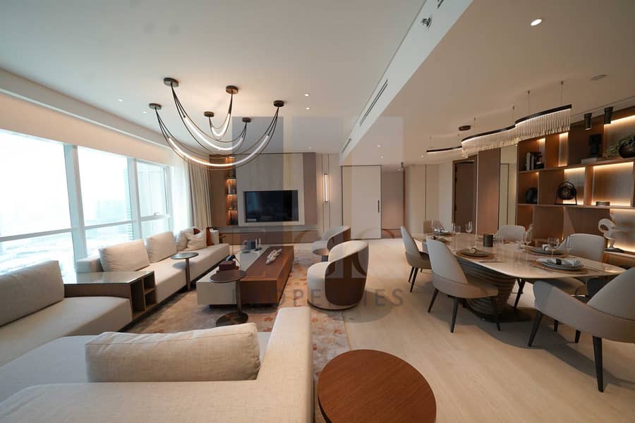 10 Livingroom & Dining 3. jpg