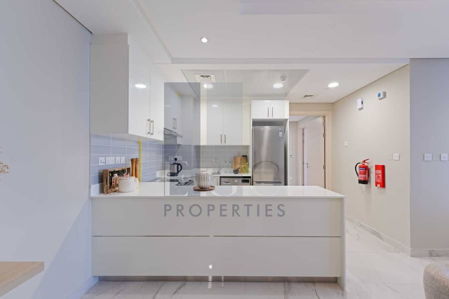 15 Leaf Tower-3BR-Primary-21. JPG