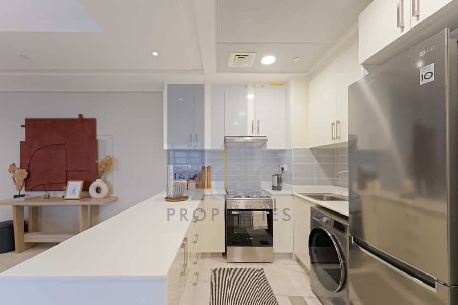 17 Leaf Tower-3BR-Primary-13. JPG