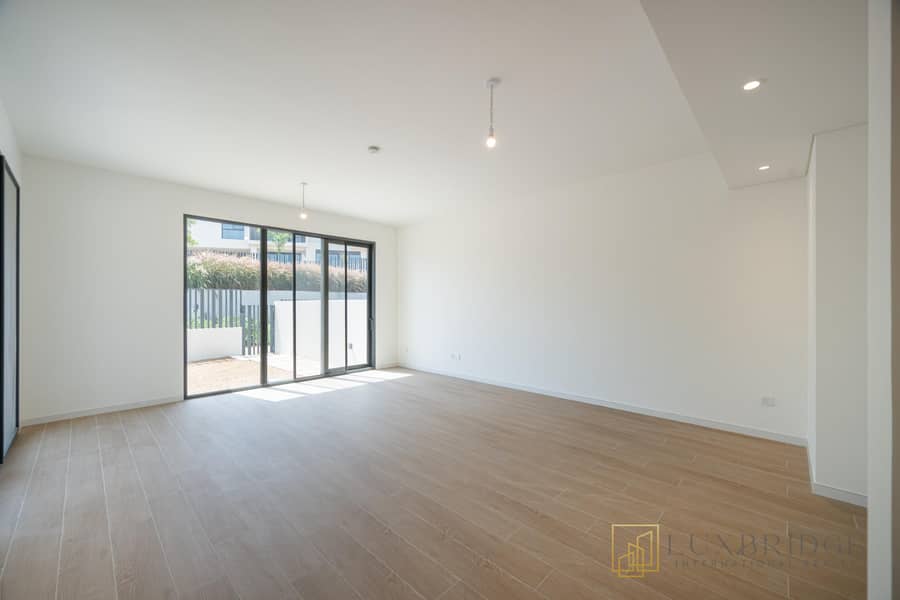 Casa adosada en Jebel Ali Village,Jebel Ali Village Townhouses, 4 dormitorios, 310000 AED - 16565591 Casa adosada en Jebel Ali Village,Jebel Ali Village Townhouses, 4 dormitorios, 310000 AED - 16565591