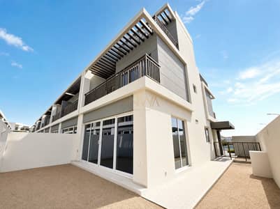 4 Camere Townhouse in vendita a DAMAC Hills 2 (Akoya by DAMAC), Dubai - Villetta a schiera a DAMAC Hills 2 (Akoya by DAMAC)，Camelia, 4 camere da letto, 2400000 AED - 16019338
