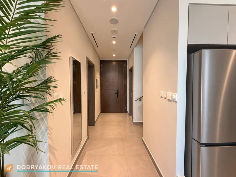 15 15_hallway. jpg