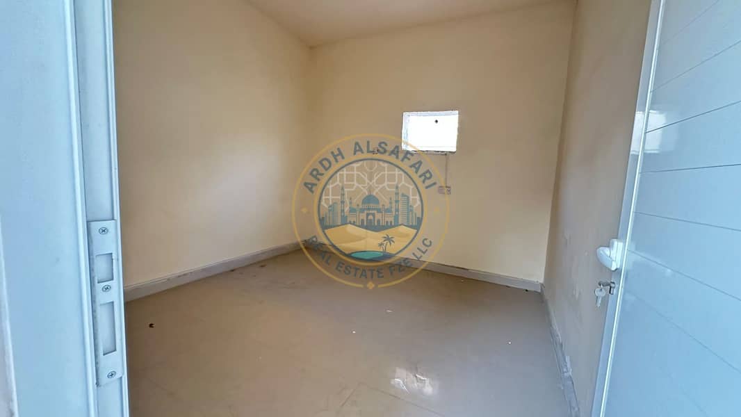 4 11519. jpg